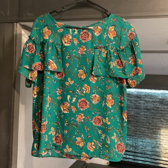Xhilaration Small Green Ruffle Front Zip Back Floral Blouse - Picture 6 of 9